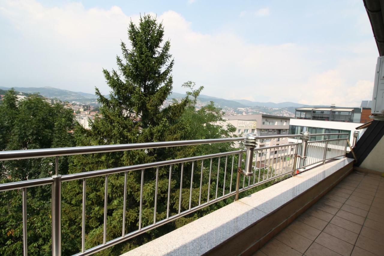 Beautiful View Of Sarajevo Center Apartment Exterior photo